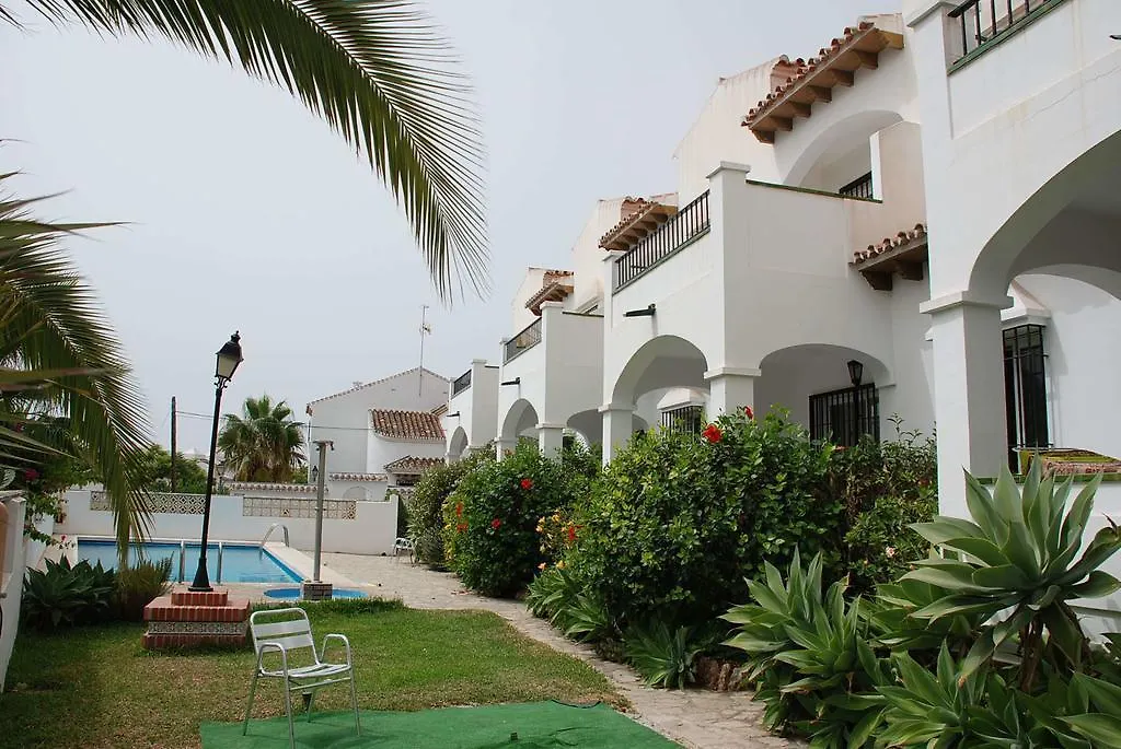 Apartamentos El Califa Нерха 0*,  Испания